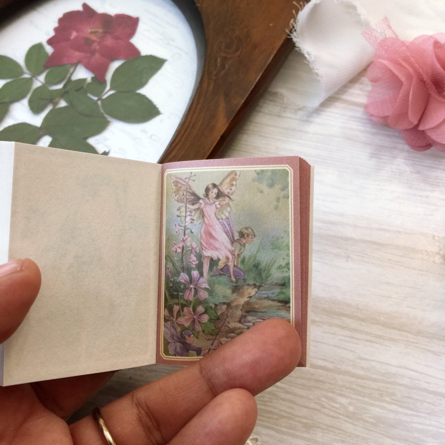 Fairy tale town - Mini ephemera book