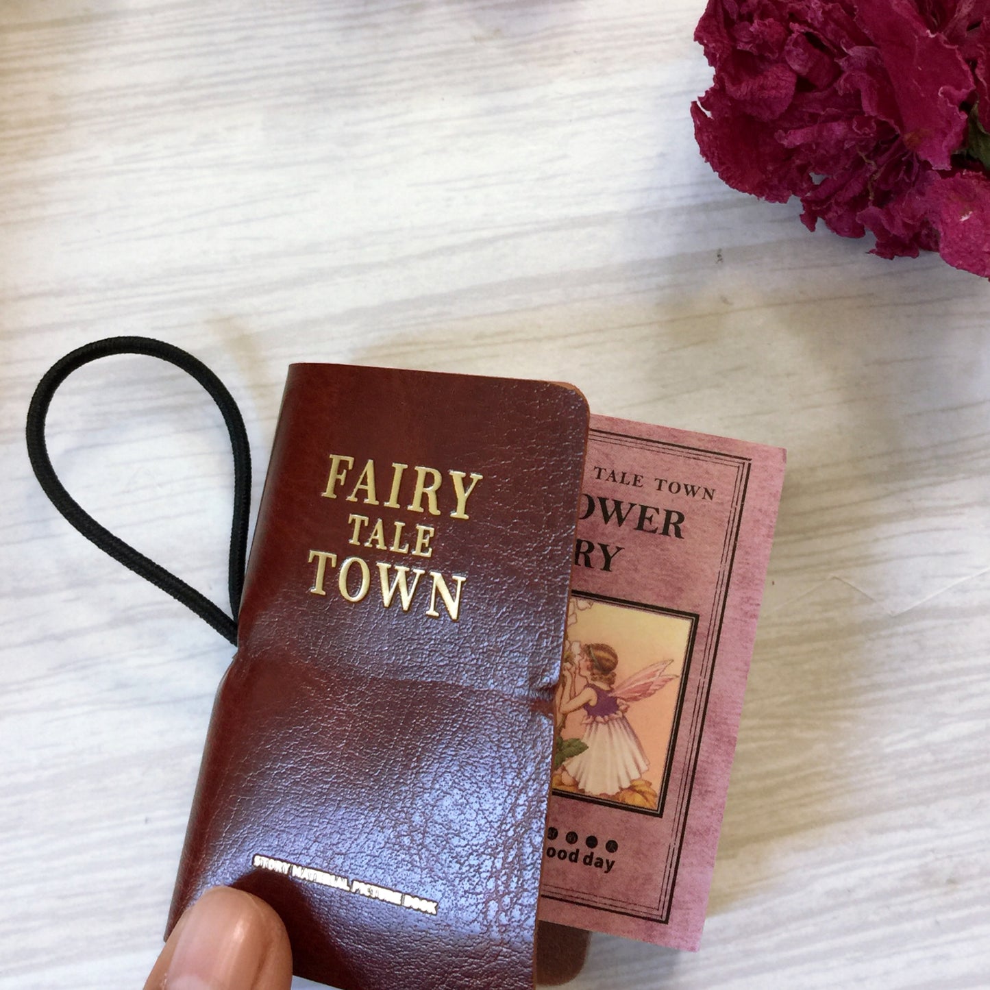Fairy tale town - Mini ephemera book